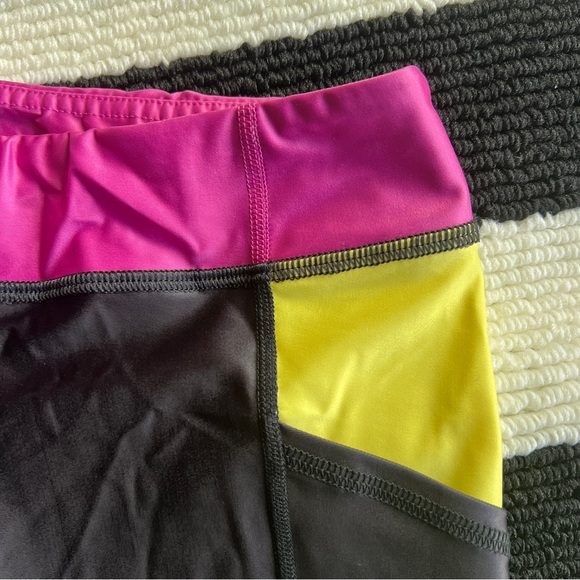 Women's Athletic Shorts - Multicolor - Picture 4 of 8